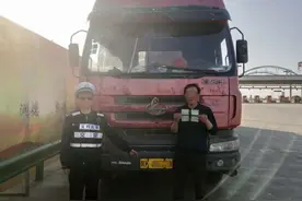 一男子持C1证驾驶半挂车，高速交警严厉查处不容情图片