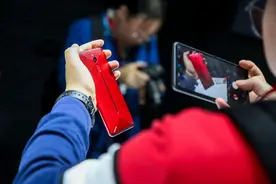 努比亚发布红魔电竞游戏手机图片