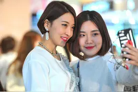 南宁百名美女集体化妆   美若天仙似仙女下凡图片