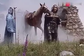 诸葛亮岳父鱼腹浦摆八卦阵，困死陆逊，此阵抵十万精兵视频封面