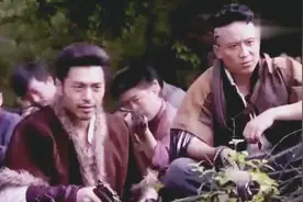 众人齐心兵分三路打鬼子，漂亮姐妹花女骑兵奋勇杀敌歼灭小鬼子视频封面