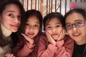 于明加全家近照，高帅老公身份显赫超浪漫，两个女儿颜值特高视频封面