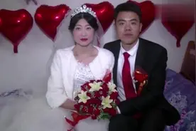 兴国农村一家嫁女，下好大的雨，新郎亲自开主婚车接婆娘视频封面