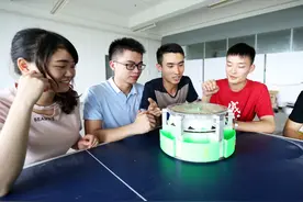武商院大二学生设计螺线式硬币分类机  全省比赛获佳绩图片