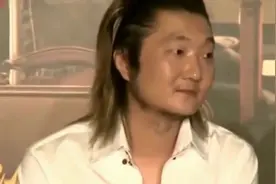 40岁王大治近照，看完终于知道董洁为什么选择他了视频封面