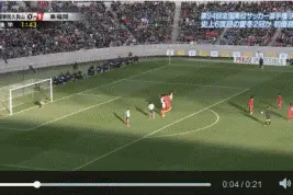 一球入魂！日本高中决赛出现神迹任意球配合图片