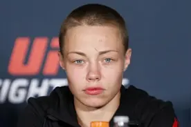 娜玛朱纳斯VS卡洛琳娜UFC201对决 胜者或拿挑战权图片