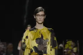 明星喜欢的华丽都市风 Dries Van Noten 比利时设计师 2017春夏视频封面