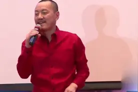 雪村学历首次曝光，令人惊讶，土里土气的他家世这么显赫视频封面
