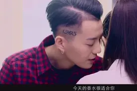 清纯美女大学生拒绝男生追求，悄悄爱上了同宿舍的女汉子！视频封面