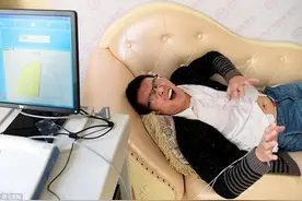 终于可以让男人体验生小孩的痛了！唯一通过体验的只有他一人！图片