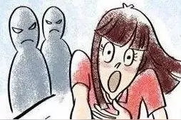 “他摸我！”公交上，身后伸出一只脏手，女子站起身……随后发生的事大快人心！图片