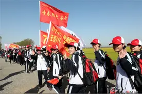 衡水中学举行40公里远足活动图片