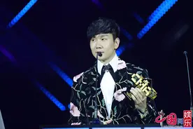 全球华语榜中榜：林俊杰潘玮柏热力开唱 容祖儿蔡健雅收获满满图片