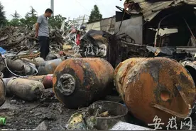 合肥蒙城北路一废品回收站发生火灾 无人员受伤图片