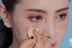 口红还能当腮红使用？画完效果竟意外的很好看