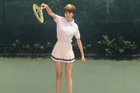 不仅是厨房的美厨娘，而且还有又细又直的大长腿，直接媲美林志玲图片