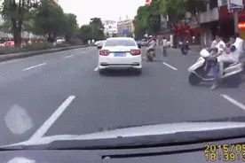 一个GTA玩多了的劫匪图片