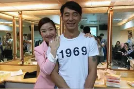 47岁的陶晶莹和43岁老公李李仁近照图片
