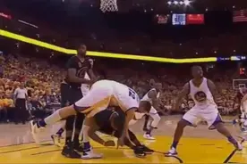 恐怖！博古特膝盖反折！盘点NBA恐怖受伤！小腿骨直接戳出来！图片