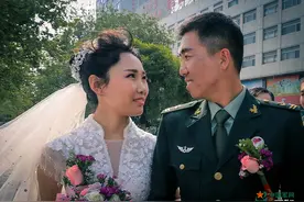 终于等到你！长大后我如愿嫁给了兵哥图片