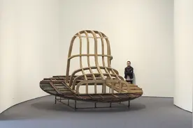 邱加：探讨消费主义社会中人与物的关系图片