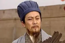 三国中 诸葛亮每次见他时都要拜倒在脚下图片