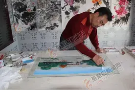 王金玉：玻璃为底绘出美丽画卷图片