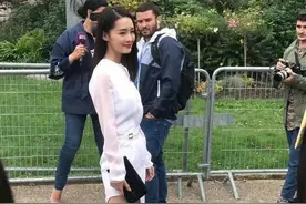 李沁现身被拍超美艳图片