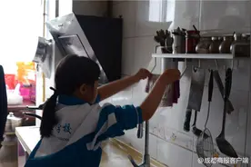 母亲重病继父骗走30余万 女孩辍学检察院多方联手助其重返校园图片