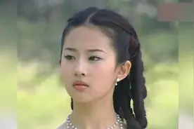 刘亦菲隐瞒多年的父亲曝光，竟是背景这么强大难怪不公开