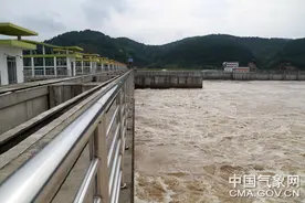 江西最强暴雨来袭 峡江水利枢纽空库应对图片