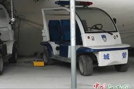 城管执法车、环卫车无牌上路 婺源交警:加强驾驶者管理勒令上牌图片