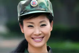于文华倾情演唱《天下第一情》洋溢爱国之情 情满天下图片