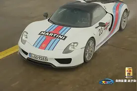 中国版TopGear任贤齐体验保时捷918spyder，后面两个排气管帅爆了视频封面