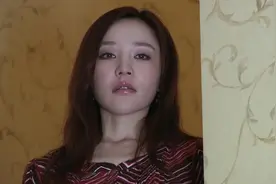 心机女妹妹扇姐姐耳光 竟还自己摔下楼梯想陷害姐姐视频封面