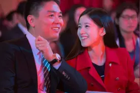只知道章泽天是京东老板娘，却不知她的爸爸原来也不简单！视频封面