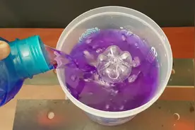 有趣的虹吸实验，虹吸马桶用的应该就是这种原理！视频封面