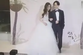 丁文琪7个月“巨肚”现形 卸货倒数罕见曝孕照视频封面