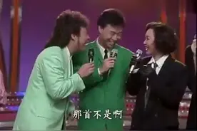 张菲称费玉清九官鸟，名不虚传，嘉宾的歌都会唱，小哥威武