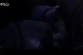男子醒来被囚禁，双手双脚捆上链子！视频封面