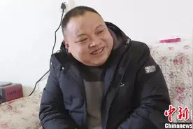徐州暖心小伙寒冬腊月两次跳入冰河救起落水母子图片