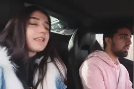 有排面！开着兰博基尼送妹妹上学，还有奔驰s级保驾护航视频封面