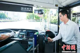 用微信先乘车后付费 上海公共交通乘车码上线图片