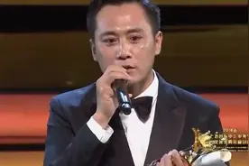 三金！刘烨获金爵奖影帝：金爵影帝是对演员身份的重新认可视频封面