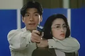 吴孟达找周星驰借个火，周星驰听后的反应亮了视频封面