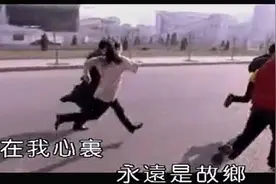 许巍《故乡》站在这里想起和你曾经离别情景，心如刀割让我伤痛图片