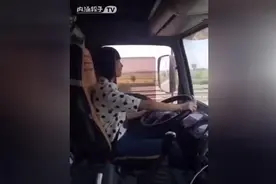 陪老婆练习开大货车，她还不敢开太快了图片