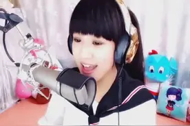 这小姑娘唱的《彩云之南》太好听~图片