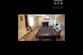 国外小男孩表演花式台球，简直膜拜图片